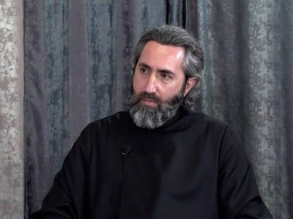 Մի՛ հանդգնեք պայքար բորբոքել Սբ Եկեղեցու և պետության միջև՝ կողքից ձեռքեր շփելով ու հրճվելով