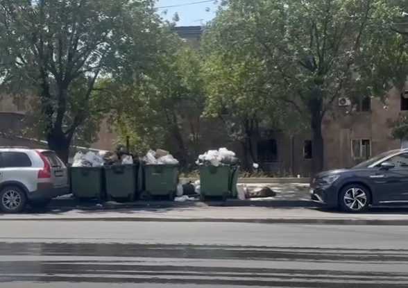 Ահավոր բարդակ, ծանրաբեռնված աղբավայր, հին մեքենաներ. ձախողված բարեփոխում՝ Երևանում (տեսանյութ)