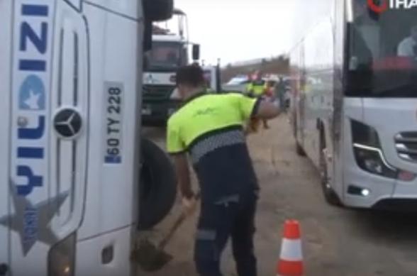 Թուրքիայում ավտոբուս է շրջվել. կան զոհեր և տուժածներ (տեսանյութ)