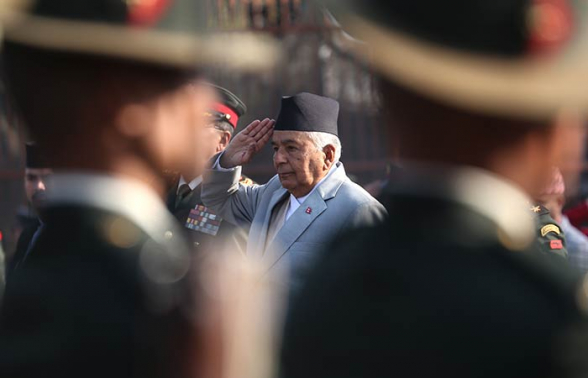 Президент Непала подал в отставку