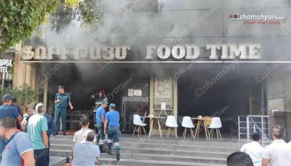 Հրդեհ է բռնկվել Գյումրիում հայտնի «Ֆուդ Թայմ» սննդի կետում