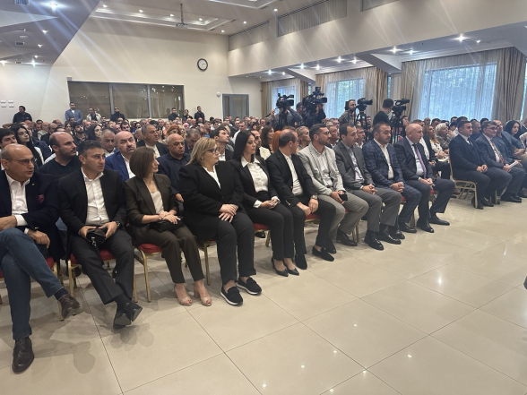 Учредительный съезд партии «Мать Армения» (видео)