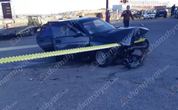 Գեղարքունիքում «Լադա»-ն բախվել է բենզալցակայանի տանիքի հենասյանն ու բետոնե արգելապատնեշին․ կա տուժած