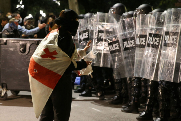 В Грузии предъявили обвинение 5 оппозиционерам, организовавшим протесты