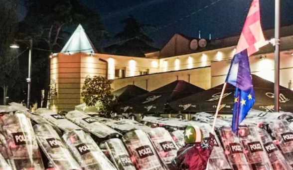 Վրաստանում թվով 5-րդ գունավոր հեղափոխությունը պարտվեց, և դրանով իսկ վերջակետ դրվեց նրանց դարաշրջանի պատմությանը նախկին ԽՍՀՄ-ի տարածքում