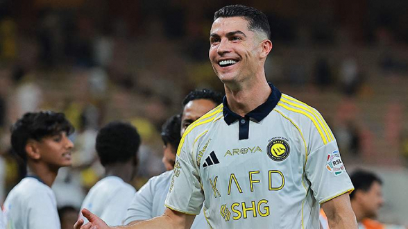 Криштиану Роналду стал первым футболистом-миллиардером