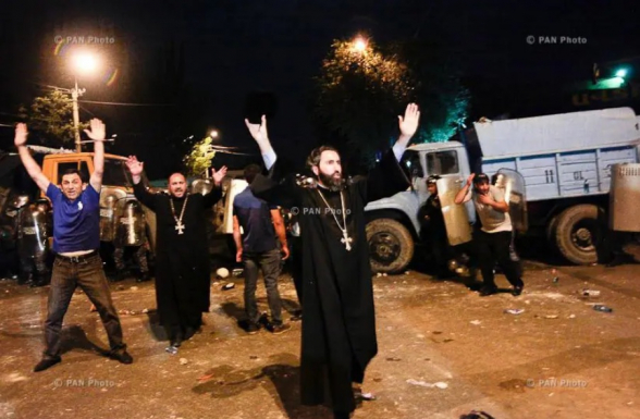 Իմ ազատ կամքով և գիտակից վճռով մասնակցել եմ գրեթե բոլոր հասարակացունց հանրահավաքներին ու ցույցերին. Հայր Ասողիկ