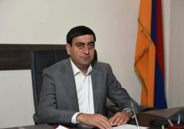 Էջմիածնում «բեսպրեդել» է․ ՔՊ-ական մարզպետը սպառնում է․ «Հրապարակ»