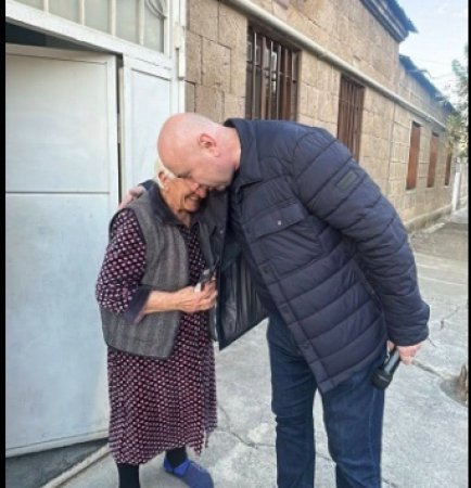 Эчмиадзин поддерживает партию «Мать Армения» (видео)