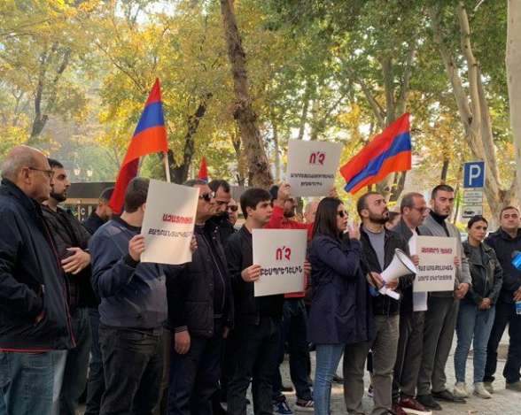 Арегназ Манукян: «Для доморощенных правозащитников демократия – всего лишь бизнес» (видео)