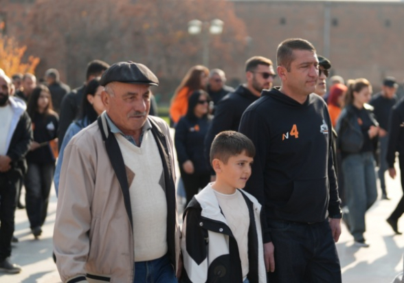 «Мать Армения» рядом с Церковью – Гриша Арутюнян (видео)