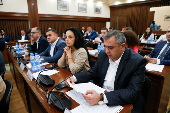 Երևանի ավագանու նիստը. ուղիղ