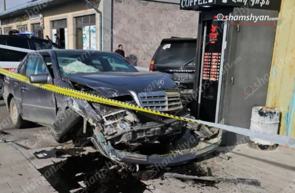Գեղարքունիքում բшխվել են «Toyota Camry»-ն և «Mercedes»-ը, վերջինը վրшերթի է ենթարկել հետիոտնին և բшխվել «Mitsubishi»-ին․ կա վիրшվոր
