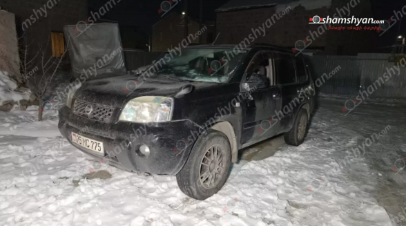 Կենտրոնում կnտրել են գործարարին պատկանող ավտոմեքենայի ապակին և գnղացել պայուսակը, որում եղել է 40 մլն դրամ