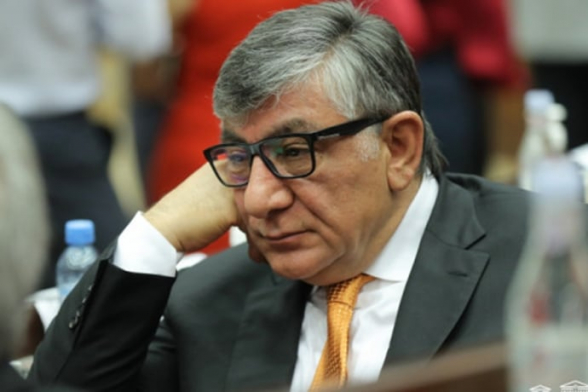 Почему бузит Хачатур Сукиасян