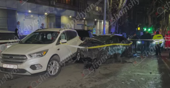 Երևանում բшխվել են «Toyota Land Cruiser Prado», «BMW», «Kia», «Ford» և «Газель» մակնիշի ավտոմեքենաները