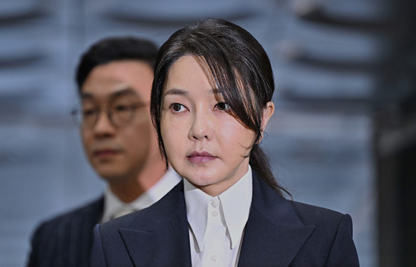 Супругу экс-президента Южной Кореи приговорили к 20 месяцам тюрьмы