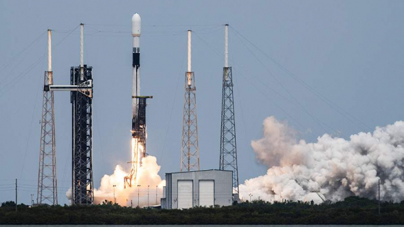 Запуск спутников «SpaceX» усилит разрушение озона – «New Scientist»