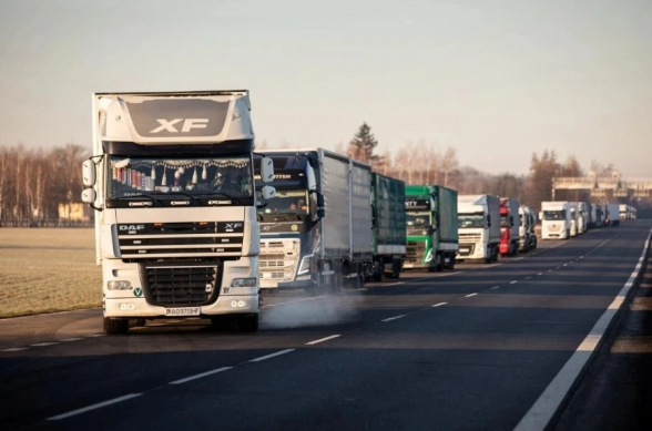 Ադրբեջանը դադարեցրել է Իրանի հետ սահմանով բեռնատարների երթևեկությունը