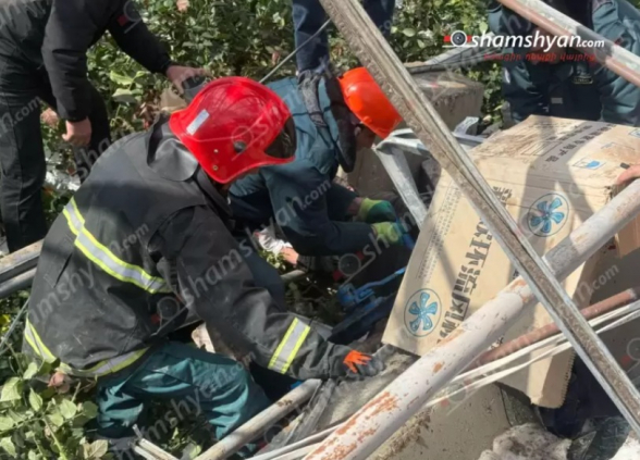 Չարենցավանում ջերմոց է փլnւզվել․ քաղաքացին մնացել է փլատшկների տակ