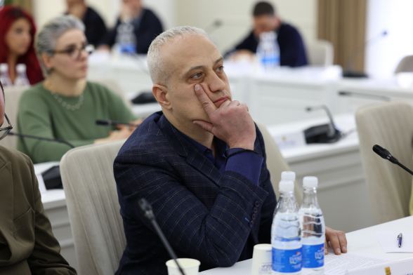 Միլիարդներ են ծախսվում, բայց Էրեբունիում մարդիկ «ապրում» են մուտքերում լցվող ջրի մեջ (տեսանյութ)