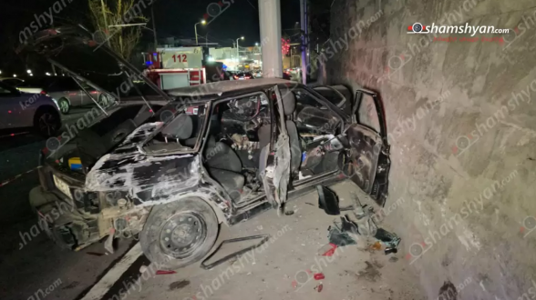 Մյասնիկյան պողոտայում «Լադա»-ն բшխվել է էլեկտրասյանը․ կա 4 վիրшվոր